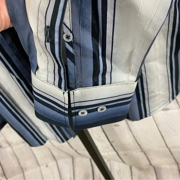 Tommy Bahama Island Soft Striped Button Up Shirt Size Large - Picture 4 of 5
